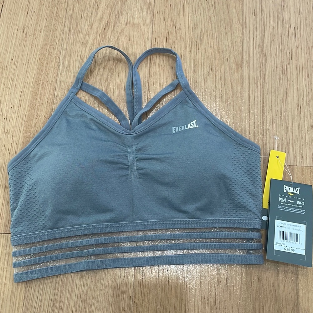 NWT Everlast sports bra